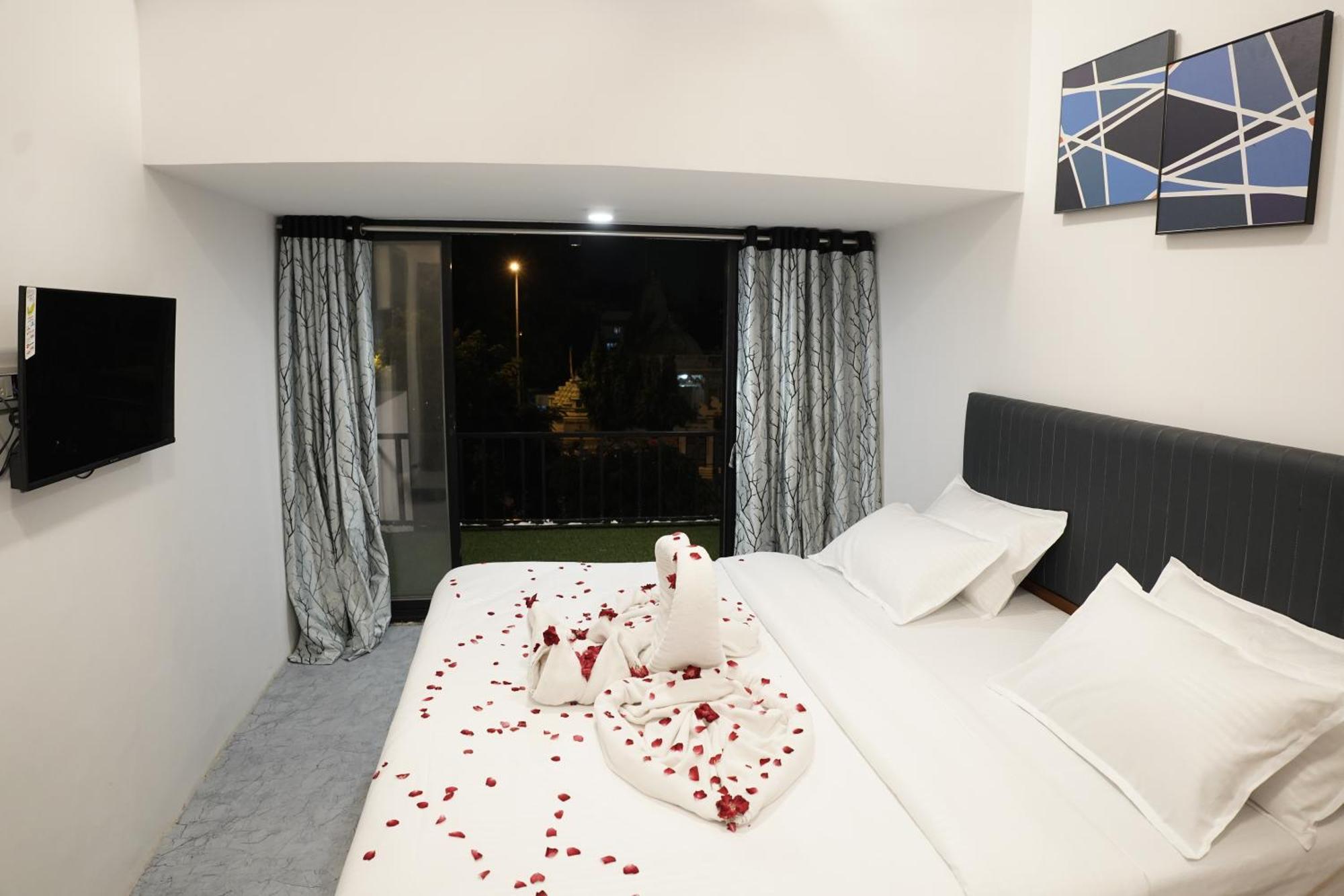 Hotel Royal Accord Сурат Екстер'єр фото